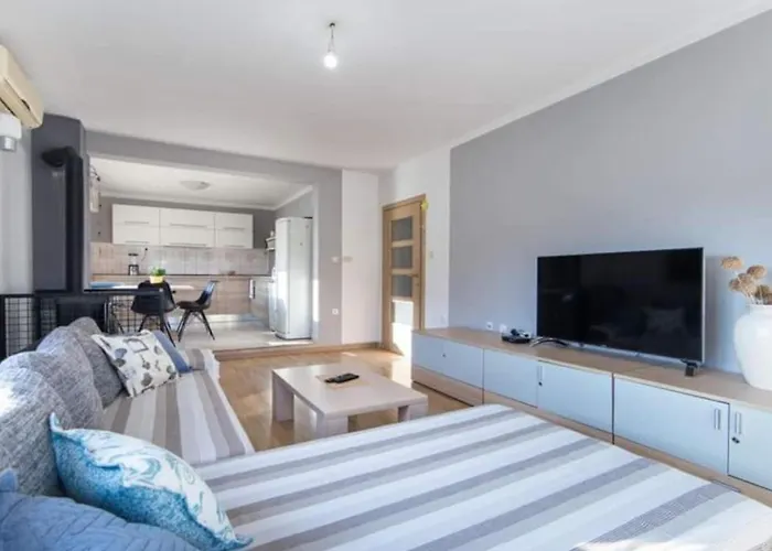 Kuca Tose By Guide Villa