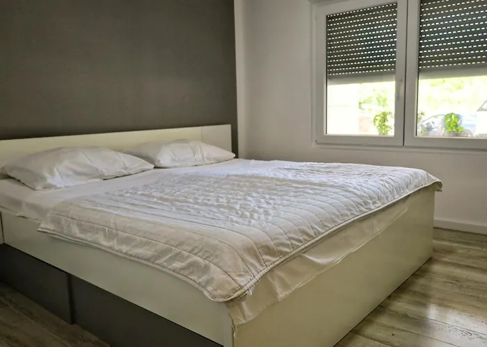 Kuca Tose By Guide Villa *