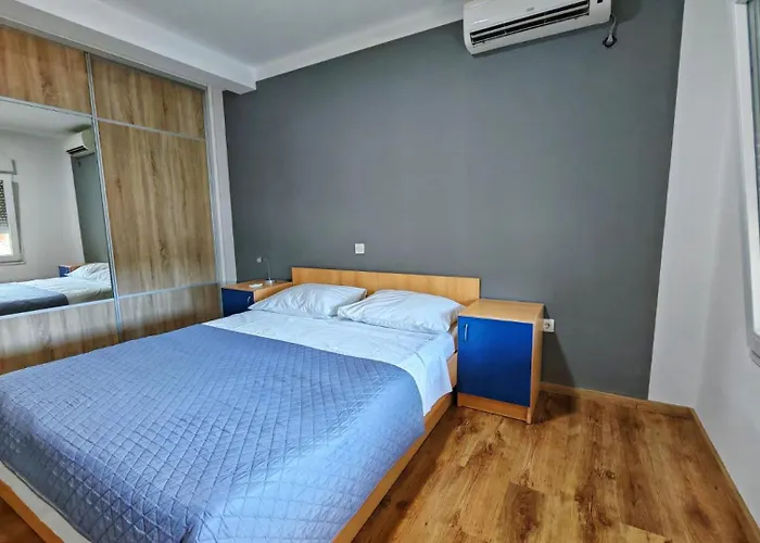 Villa Kuca Tose By Guide *